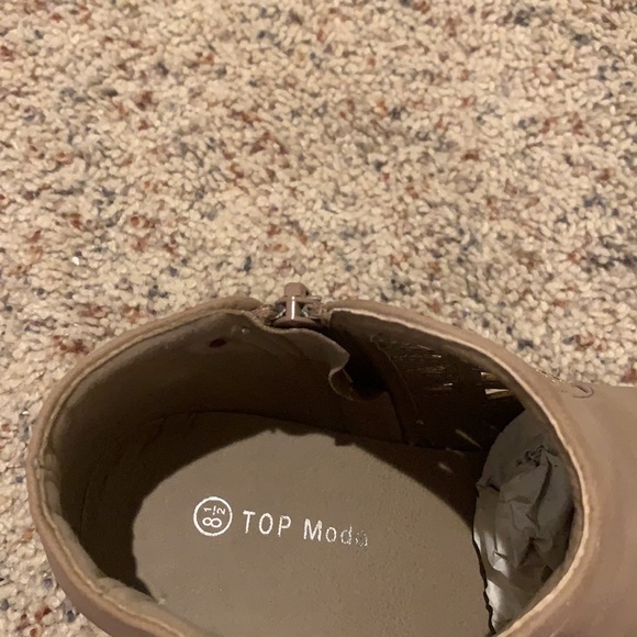 Tan Ankle Boots! - Picture 8 of 8